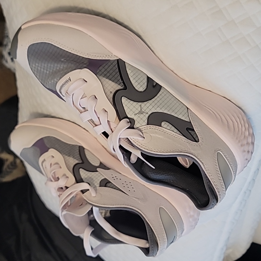 [DN2647-651] Mens Air Jordan Delta 3 Low